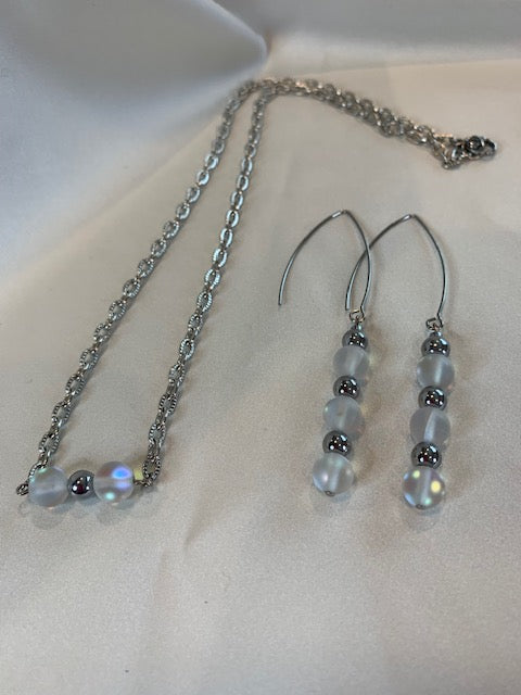 Glass and Metal Necklace and Earring Set